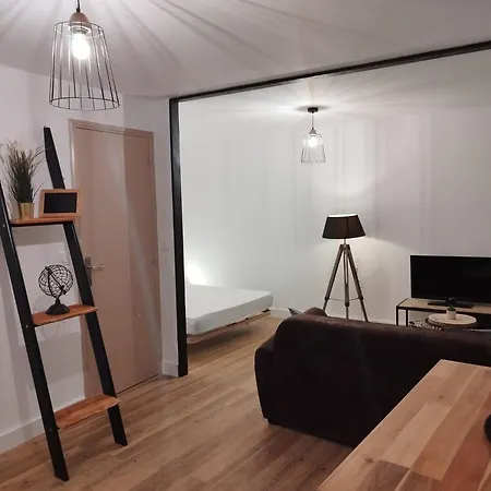 Cosy Renove Style Industriel * ラ・セーヌ・シュル・メール